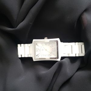 Pearl white ceramic Swiss legend watch